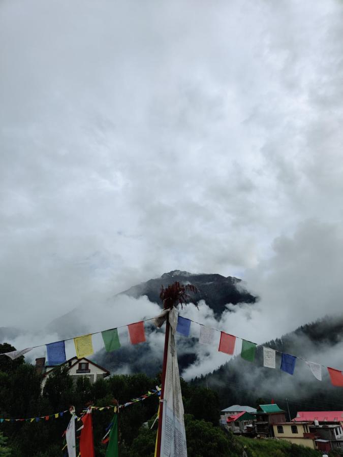 Hotel Mount Kailash Sangla Exterior photo