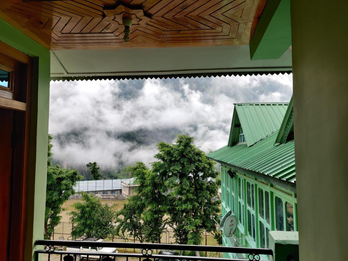 Hotel Mount Kailash Sangla Exterior photo